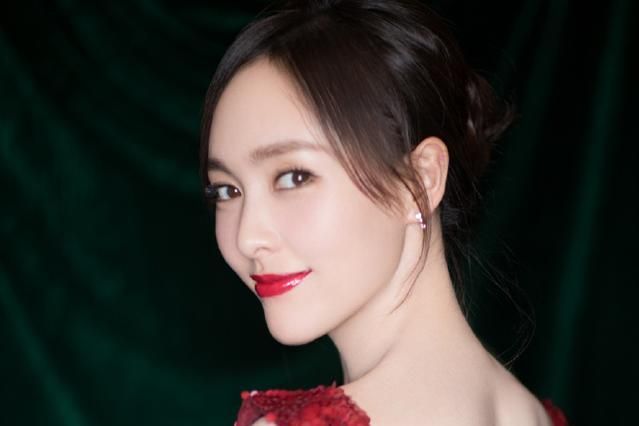 换新发色又白三个度！显白发色原来要这么选