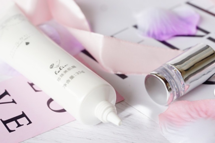 如何打造伪素颜?Lelin日本啊古屋素颜霜怎么样? 如何打造伪素颜?Lelin日本啊古屋素颜霜怎么样?