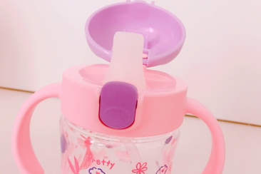 婴儿水杯哪个好?推荐几款婴儿杯? 婴儿水杯哪个好?推荐几款婴儿杯?
