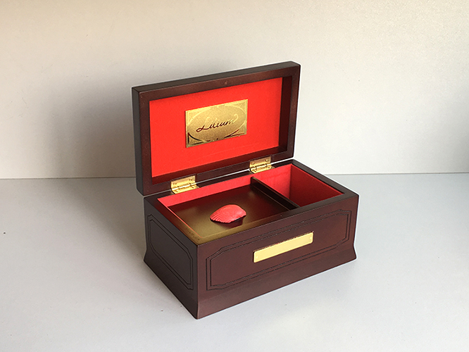 ILOVEST音乐盒哪款更好，更值得收藏？