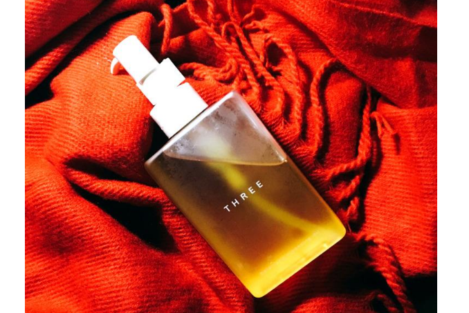 three卸妆油好用吗？ three卸妆油的使用方法？