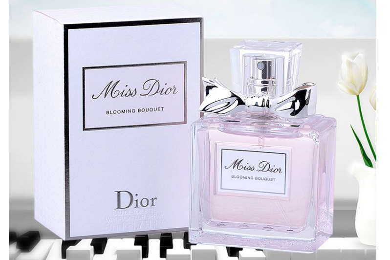 好闻的女士香水推荐?女士香水牌子哪些比较好? 好闻的女士香水推荐?女士香水牌子哪些比较好?