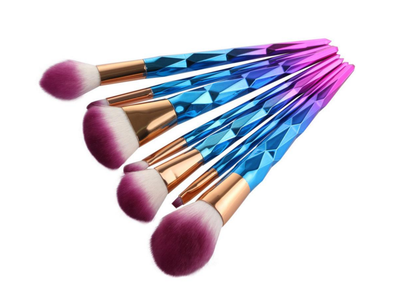 化妆刷怎么清洗？独角兽彩色化妆刷套装用着舒服吗？