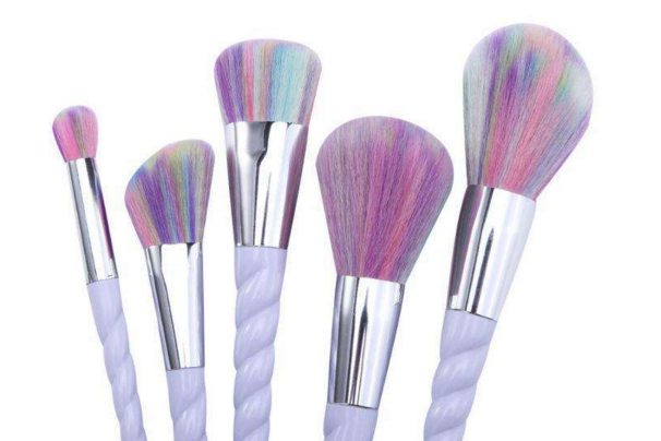 化妆刷怎么清洗?独角兽彩色化妆刷套装用着舒服吗? 化妆刷怎么清洗?独角兽彩色化妆刷套装用着舒服吗?