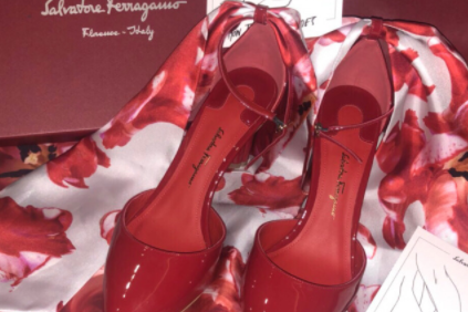 高跟鞋品牌推荐?菲拉格慕红色丝巾高跟鞋怎么样? 高跟鞋品牌推荐?菲拉格慕红色丝巾高跟鞋怎么样?