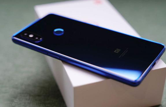 【2018千元吃鸡手机排行榜】打游戏的千元机哪款好? 【2018千元吃鸡手机排行榜】打游戏的千元机哪款好?