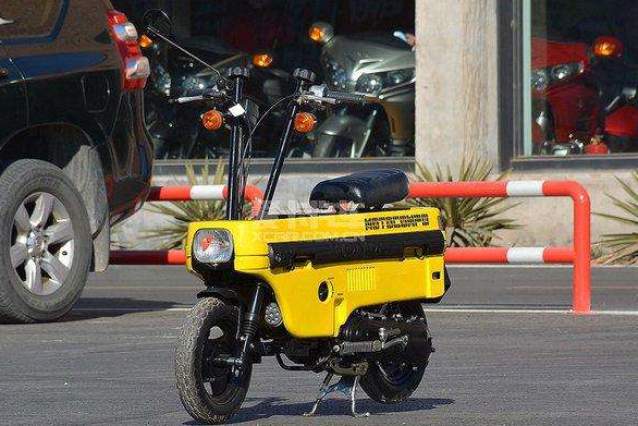 本田 motocompo 踏板车还生产吗?有多重? 本田 motocompo 踏板车还生产吗?有多重?