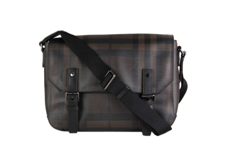 ​burberry男士邮差包价格及图片？​burberry男士邮差包好买吗？
