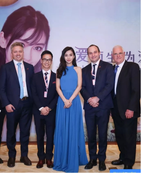 Angelababy 担任Bio-E饮品形象大使,爱美的妹子们该不淡定了! Angelababy 担任Bio-E饮品形象大使,爱美的妹子们该不淡定了!