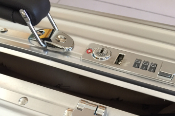 rimowa密码锁打不开怎么回事？怎么解决？