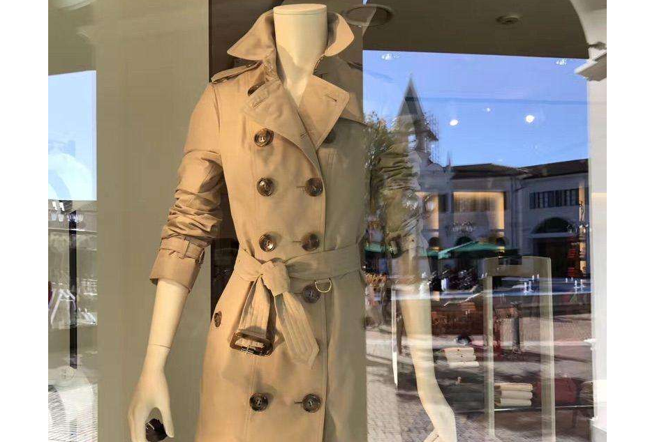 burberry经典款女士风衣有哪些板型？burberry经典款女士风衣价格