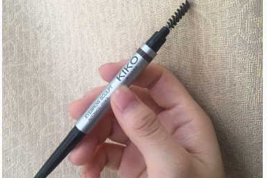 KIKO的双头眉笔推荐?持久度很高吗? KIKO的双头眉笔推荐?持久度很高吗?