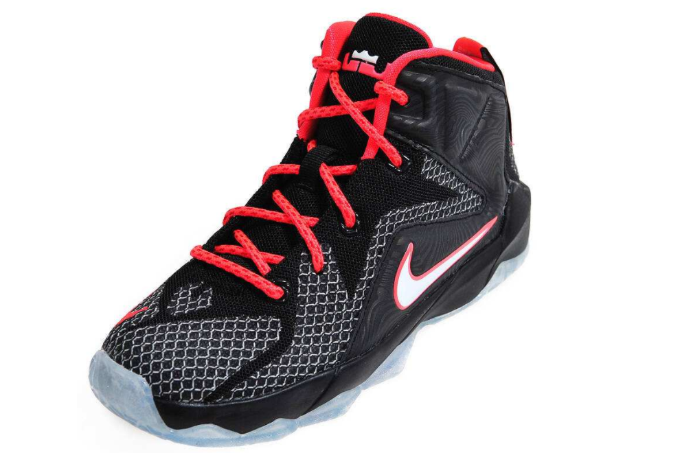 詹姆斯篮球鞋15值得买吗?穿着舒服吗? 詹姆斯篮球鞋15值得买吗?穿着舒服吗?