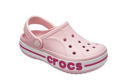 crocs洞洞鞋磨脚吗?下雨天滑不滑? crocs洞洞鞋磨脚吗?下雨天滑不滑?