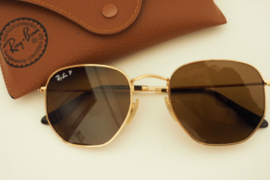 雷朋偏光镜好还是不偏光的好?多少钱一副? 雷朋偏光镜好还是不偏光的好?多少钱一副?