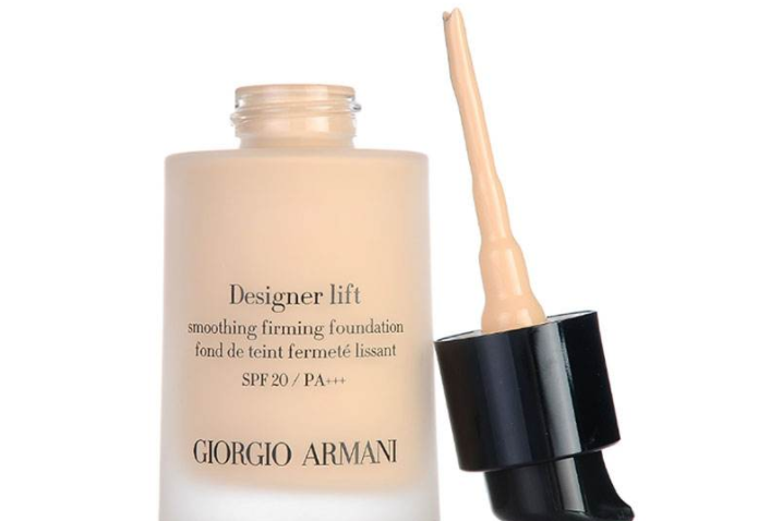 阿玛尼的粉底液哪款好用?阿玛尼粉底液试色? 阿玛尼的粉底液哪款好用?阿玛尼粉底液试色?