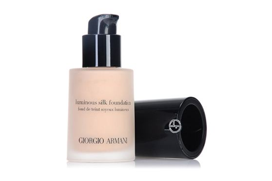 阿玛尼的粉底液哪款好用?阿玛尼粉底液试色? 阿玛尼的粉底液哪款好用?阿玛尼粉底液试色?