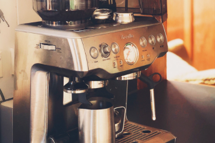 Breville 870半自动蒸汽咖啡机怎么样？有什么好用之处？