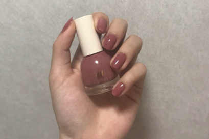 hm指甲油推荐色号？味道刺鼻吗？