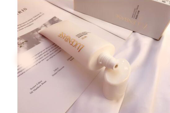 透真氨基酸洁面霜好吗?透真氨基酸洁面霜能卸妆吗? 透真氨基酸洁面霜好吗?透真氨基酸洁面霜能卸妆吗?