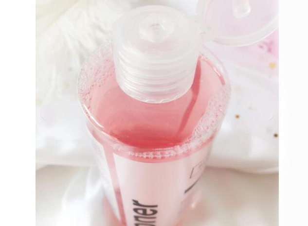 贝雅·欧若拉保湿露适合敏感肌吗？贝雅·欧若拉保湿露含酒精吗？