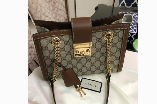 gucci单肩斜挎包女士那款好?包的容量如何? gucci单肩斜挎包女士那款好?包的容量如何?