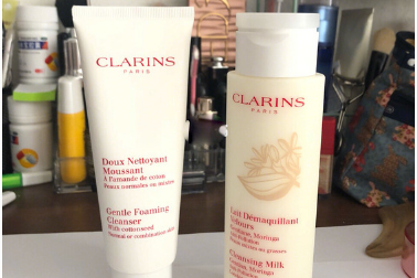 娇韵诗洗面奶含皂基吗?使用感温和吗? 娇韵诗洗面奶含皂基吗?使用感温和吗?