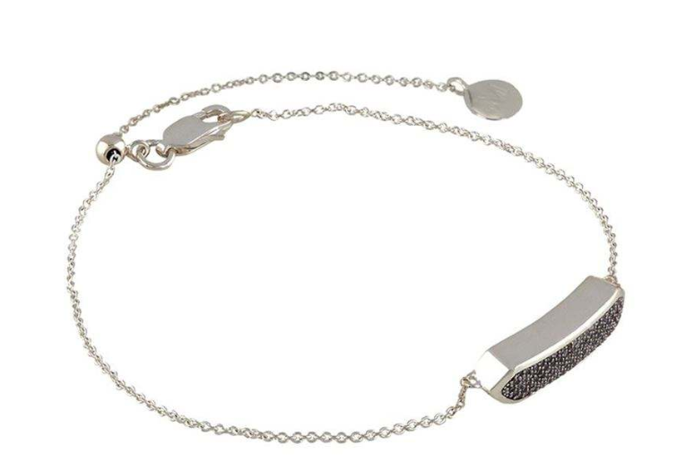 MONICA VINADER情侣饰品怎么样?有那个几个系列? MONICA VINADER情侣饰品怎么样?有那个几个系列?