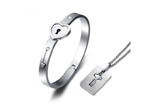 淘宝情侣饰品店铺推荐?好看吗? 淘宝情侣饰品店铺推荐?好看吗?