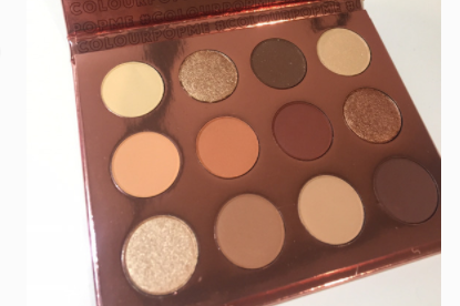 colourpop眼影盘试色?推荐一款好看的颜色? colourpop眼影盘试色?推荐一款好看的颜色?