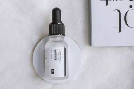 hfp烟酰胺原液会变白吗?怎么用? hfp烟酰胺原液会变白吗?怎么用?