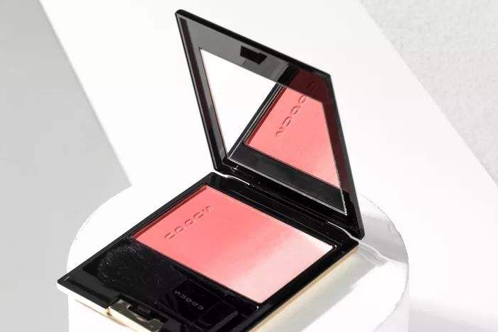 suqqu渐变腮红哪个好看?谁能推荐一下? suqqu渐变腮红哪个好看?谁能推荐一下?