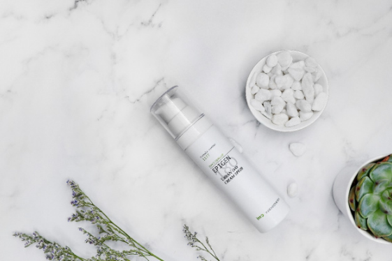 西班牙补水新咖Urban Day日霜使用方法?吸收如何? 西班牙补水新咖Urban Day日霜使用方法?吸收如何?