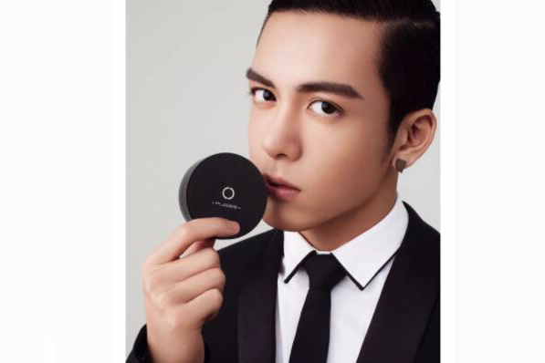 MOSTLY.TINY.PUGEE水光精华粉凝霜怎么样?价格贵吗? MOSTLY.TINY.PUGEE水光精华粉凝霜怎么样?价格贵吗?