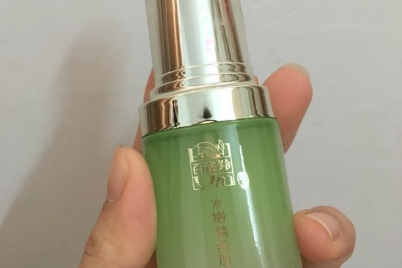 百雀羚肌底精华液滋润吗？敏感肌可以用吗？