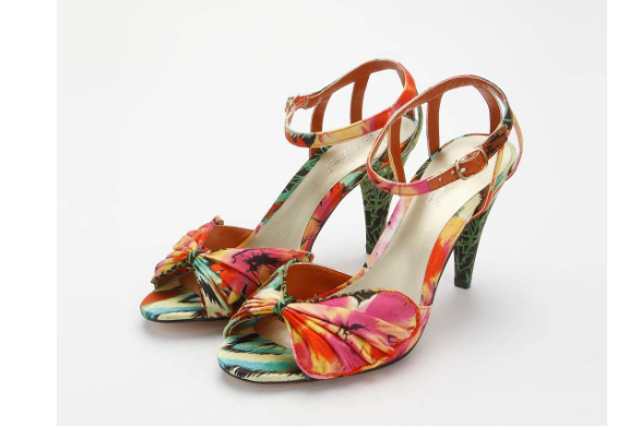 diana高跟女鞋什么档次? diana女鞋磨脚吗? diana高跟女鞋什么档次? diana女鞋磨脚吗?