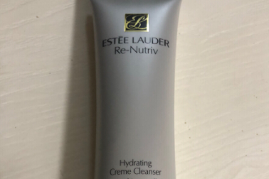 雅诗兰黛白金保湿洗面奶有几款?适合什么肤质? 雅诗兰黛白金保湿洗面奶有几款?适合什么肤质?