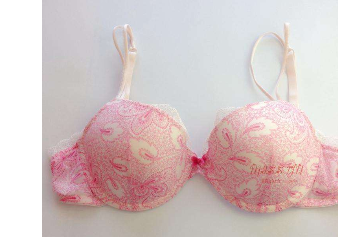 超薄全透明蕾丝文胸好吗?适合大胸妹子吗? 超薄全透明蕾丝文胸好吗?适合大胸妹子吗?