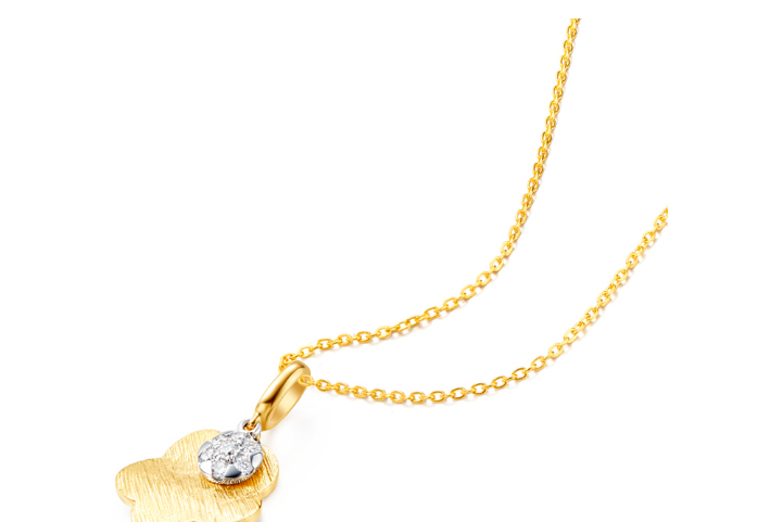 周大福项链吊坠图片?周大福18k金钻石吊坠款式好看吗? 周大福项链吊坠图片?周大福18k金钻石吊坠款式好看吗?