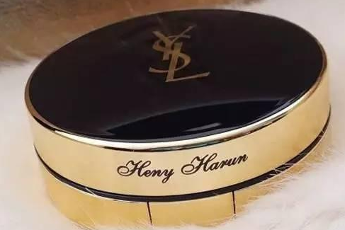 YSL羽毛气垫是自然雾面妆效吗?妆感轻薄吗? YSL羽毛气垫是自然雾面妆效吗?妆感轻薄吗?