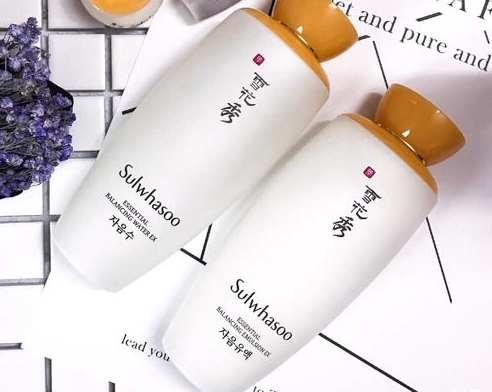 保湿性水乳有哪些好用的拍照？推荐几款？