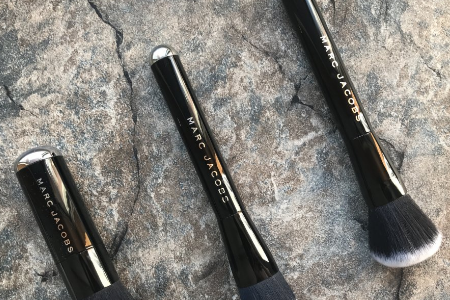 Marc Jacobs粉底刷柔软吗?平头粉底刷方便吗? Marc Jacobs粉底刷柔软吗?平头粉底刷方便吗?