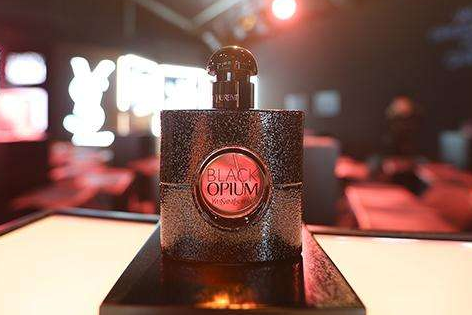 ysl黑鸦片香水适合年龄?是什么味道? ysl黑鸦片香水适合年龄?是什么味道?