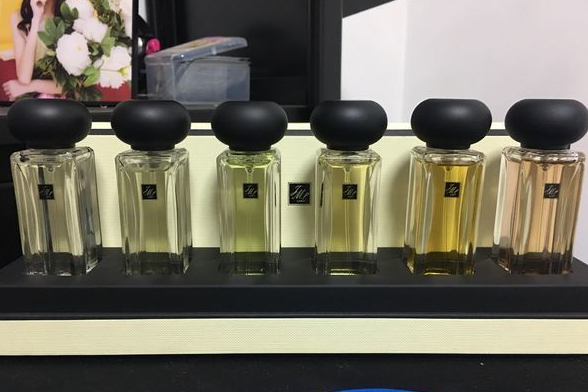 祖玛珑香水套装官网有吗?谁能介绍一下? 祖玛珑香水套装官网有吗?谁能介绍一下?