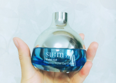 sum37面霜质地如何？使用感清爽吗？