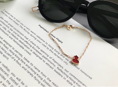 qeelin红葫芦手链好看吗?戴上显肤色吗? qeelin红葫芦手链好看吗?戴上显肤色吗?