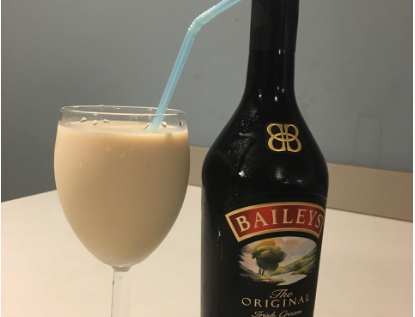 百利甜酒好喝吗？和牛奶混合味道如何？