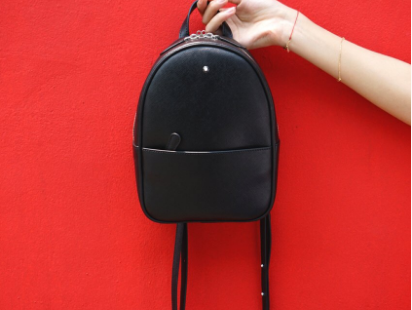 万宝龙女款包包有很多背法吗?实用吗? 万宝龙女款包包有很多背法吗?实用吗?