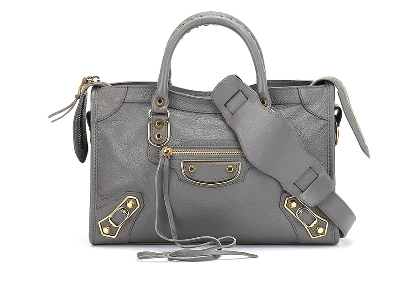 巴黎世家机车包价格?巴黎世家机车包装的东西多吗? 巴黎世家机车包价格?巴黎世家机车包装的东西多吗?