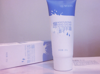 泉兮爆奶护手霜水润吗?可以搓出小奶珠吗? 泉兮爆奶护手霜水润吗?可以搓出小奶珠吗?